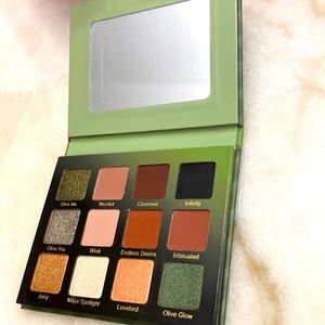 Violet Voss olive you forever eyeshadow palette